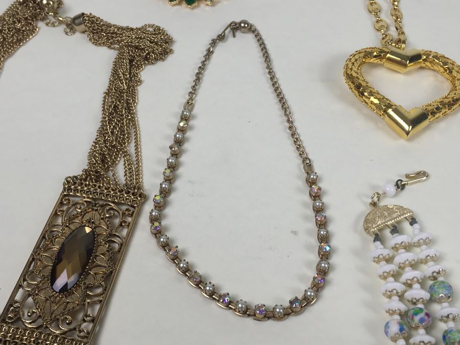 Vintage Costume Jewelry Lot [Photo 19]