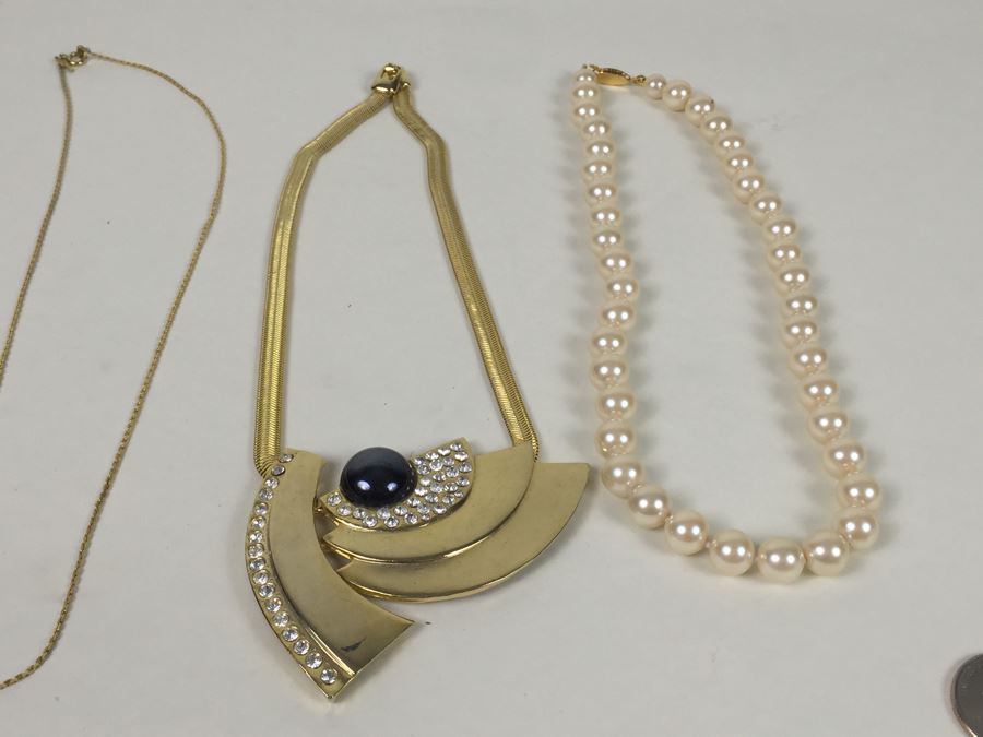 Vintage Costume Jewelry Lot [Photo 7]