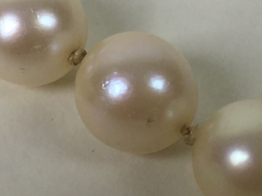 Stunning Real Pearl Necklace With 14K Gold And JADE Clasp - Pearls Individually Knotted [Photo 12]