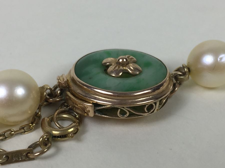 Stunning Real Pearl Necklace With 14K Gold And JADE Clasp - Pearls Individually Knotted [Photo 15]