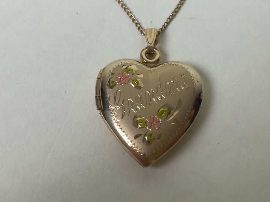 Gold Filled Heart Pendant Locket With Chain Engraved Grandma With Roses [Photo 6]