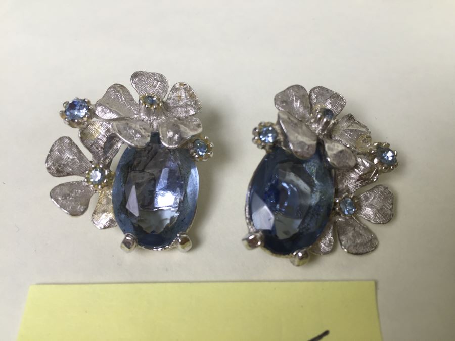 Vintage Lot Of Signed Costume Jewelry Boucher, ART, Lisner, Napier [Photo 2]