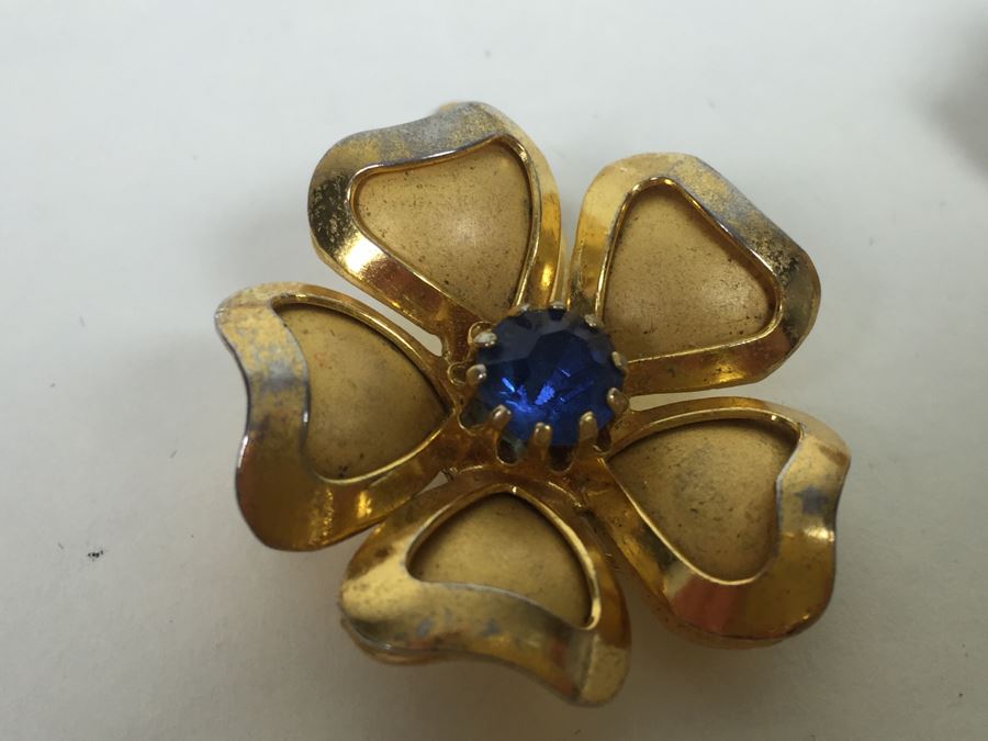 Vintage CORO Costume Jewelry Lot [Photo 11]