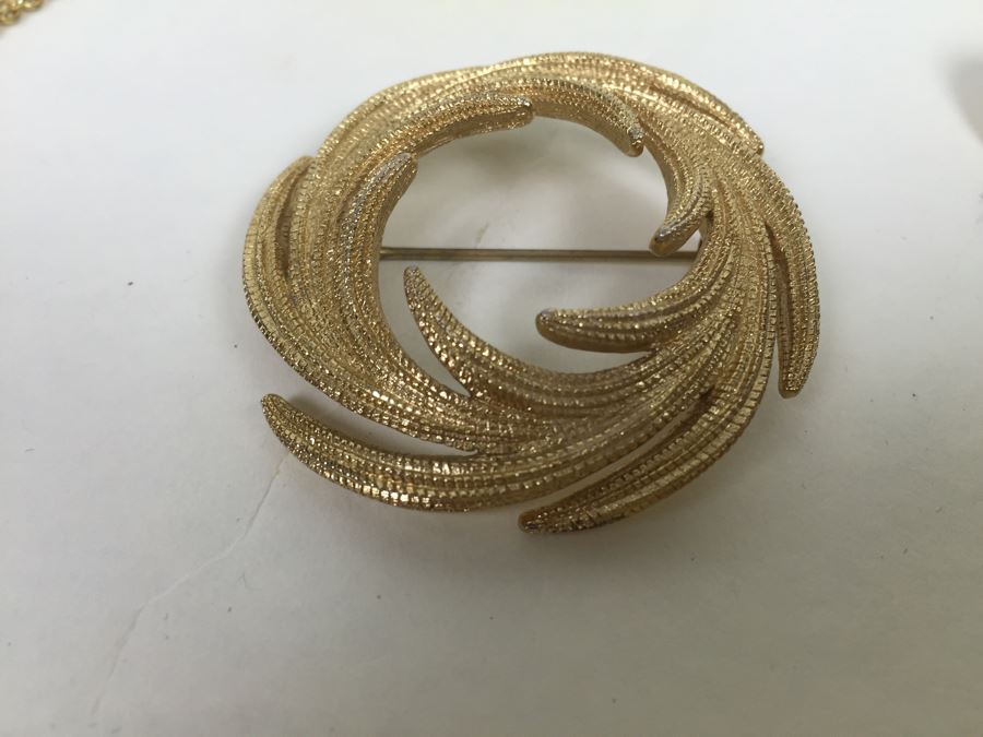 Vintage Monet Costume Jewelry Lot [Photo 10]