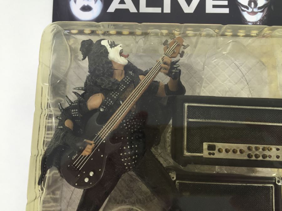 KISS Action Figures McFarlane Toys 'Opened Packaging' Gene Simmons Is Missing Light Vintage 2000 [Photo 6]