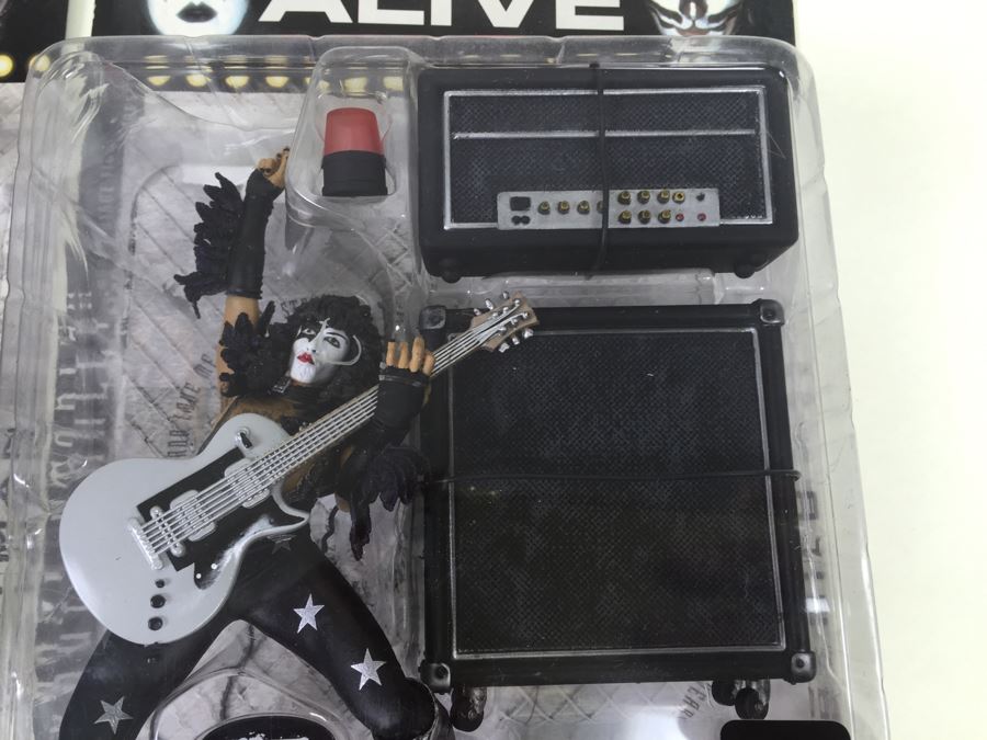 KISS Action Figures McFarlane Toys 'Opened Packaging' Gene Simmons Is Missing Light Vintage 2000 [Photo 15]
