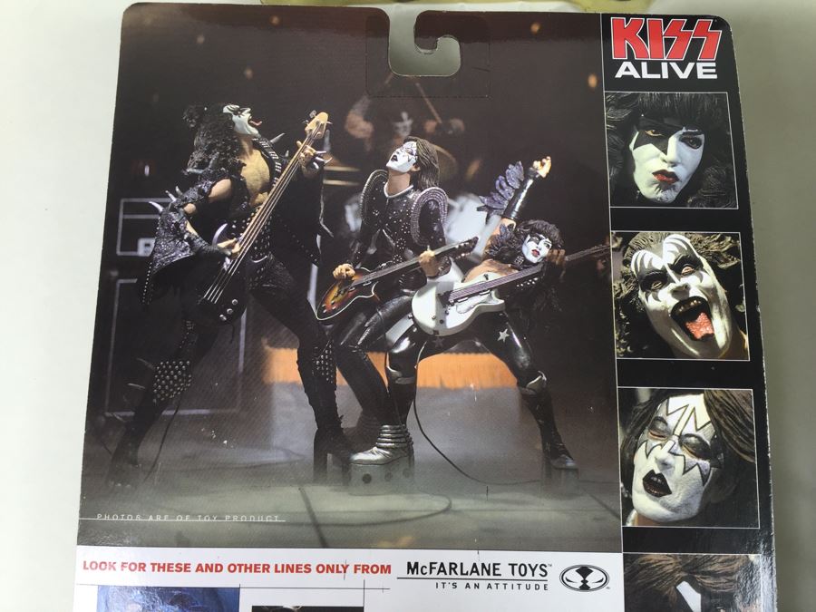 KISS Action Figures McFarlane Toys 'Opened Packaging' Gene Simmons Is Missing Light Vintage 2000 [Photo 23]