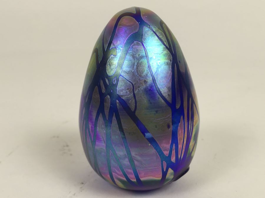 Levay Iridescent Studio Art Glass Egg Shaped Paperweight [Photo 4]