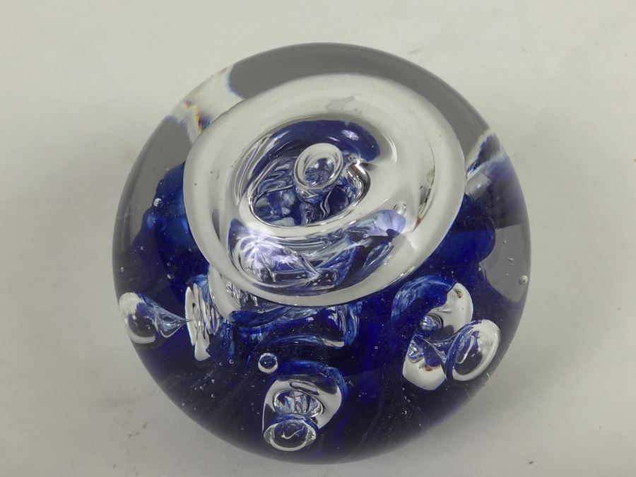 Dynasty Gallery Art Glass Paperweight [Photo 6]