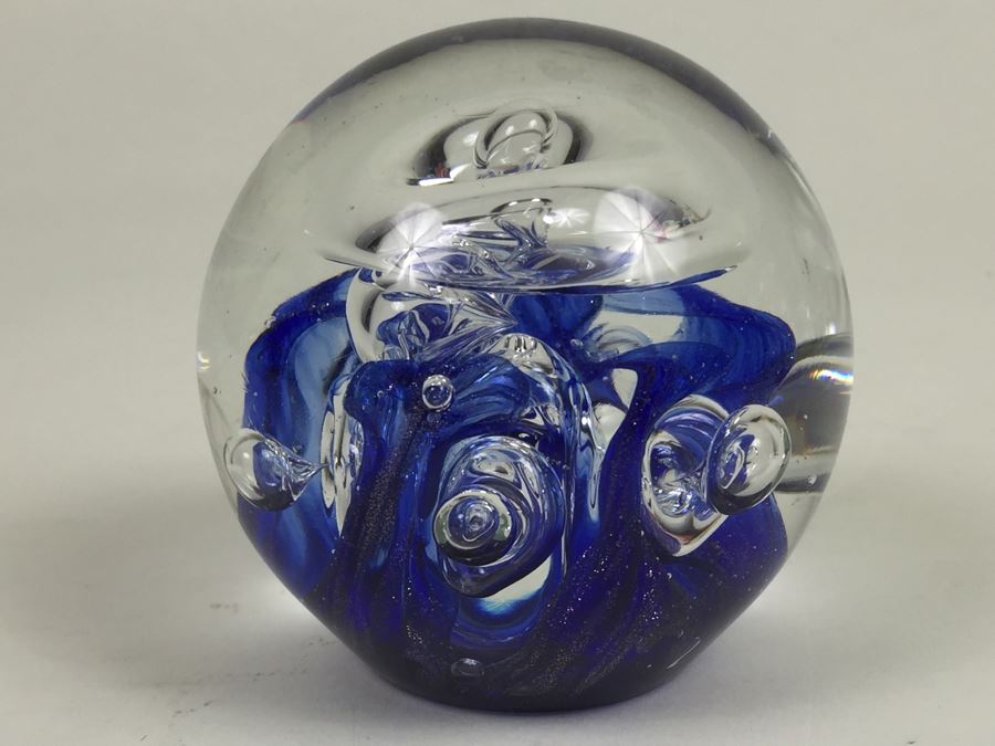 Dynasty Gallery Art Glass Paperweight [Photo 4]