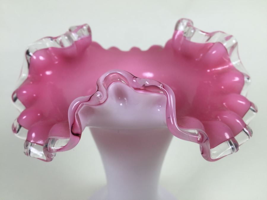 Fenton Art Glass Peach Crest Fluted Vase [Photo 2]