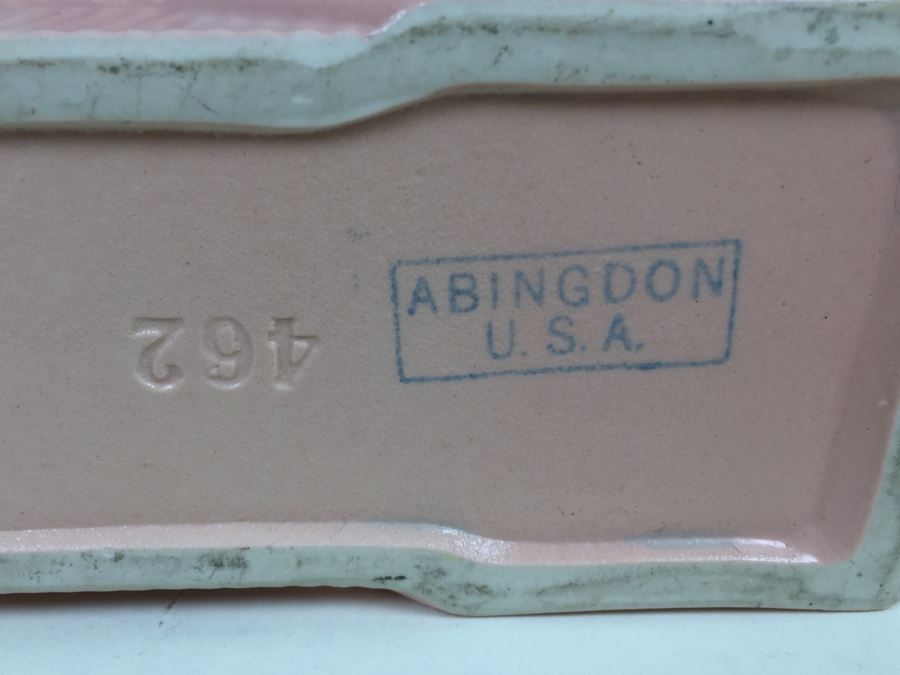 Abingdon Art Deco Bow Planter #462 In Pink [Photo 6]