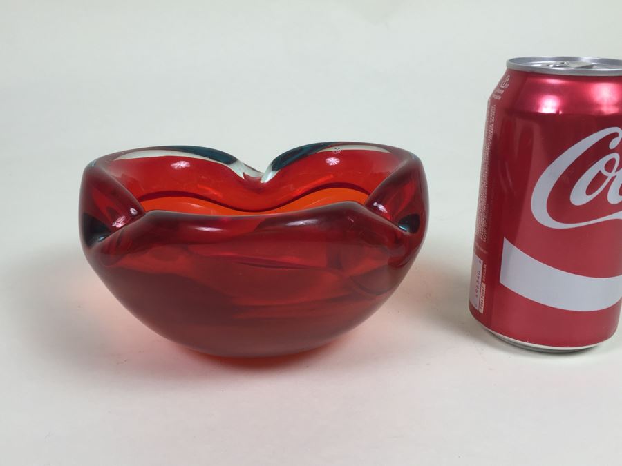 Red Murano Art Glass Ashtray [Photo 1]