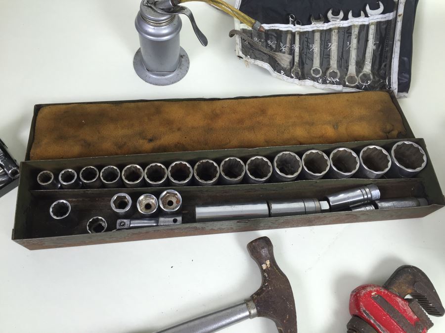 Tool Lot With Craftsman Socket Wrench Set [Photo 2]