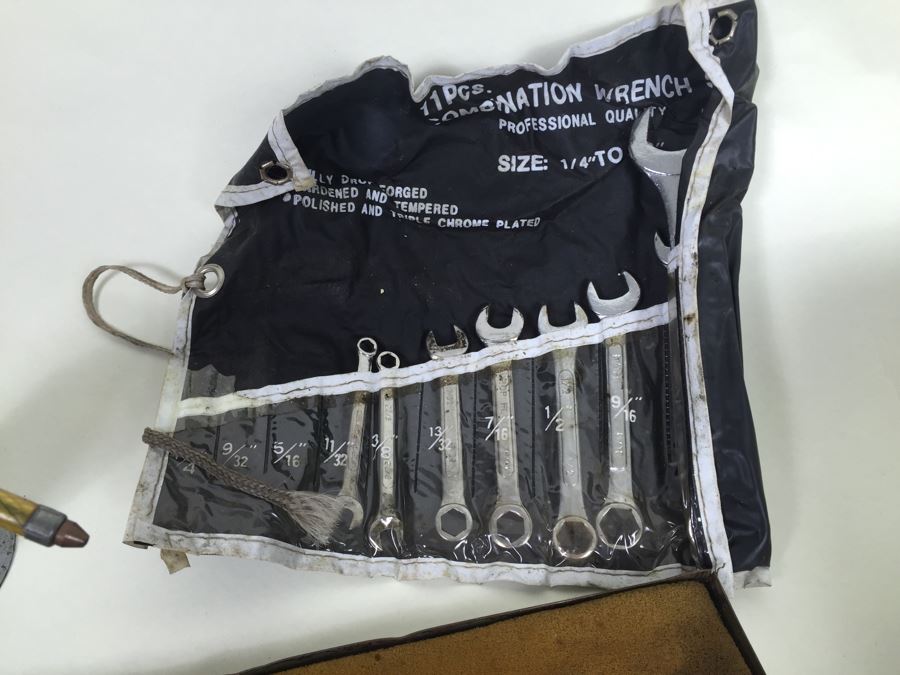 Tool Lot With Craftsman Socket Wrench Set [Photo 5]