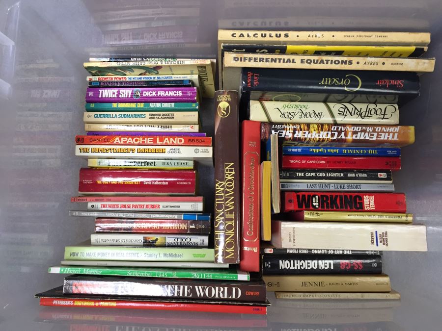 HUGE Lot Of Paperback Novels Books Mostly Fiction [Photo 5]