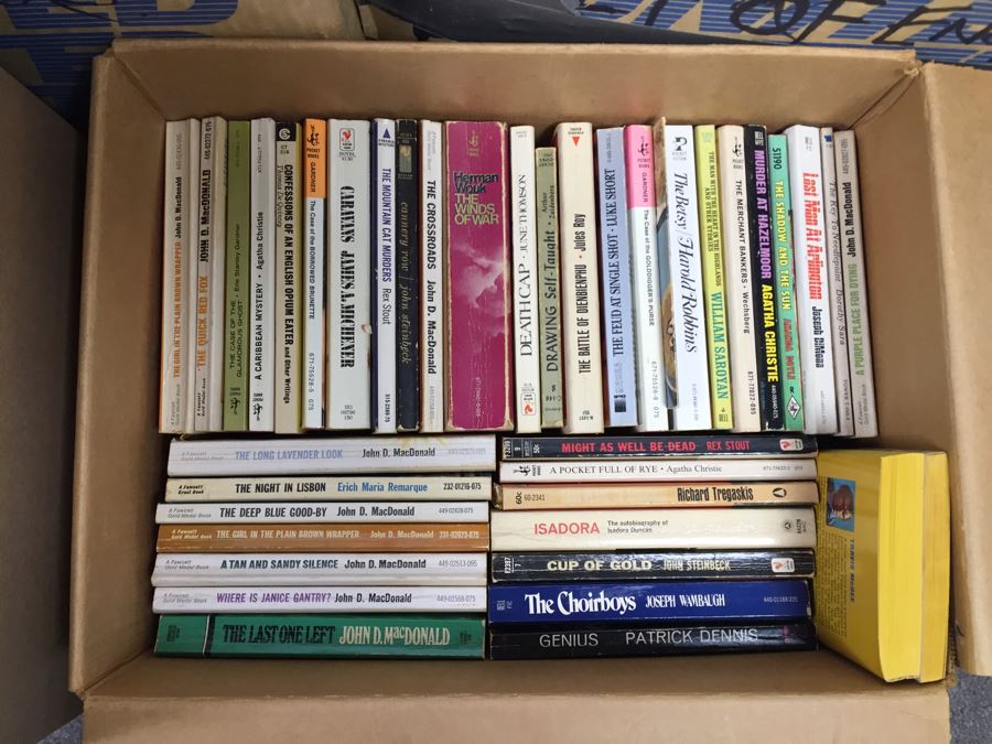 HUGE Lot Of Paperback Novels Books Mostly Fiction [Photo 32]