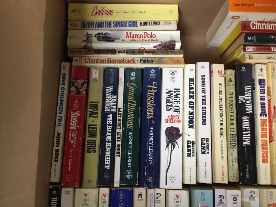 HUGE Lot Of Paperback Novels Books Mostly Fiction [Photo 12]