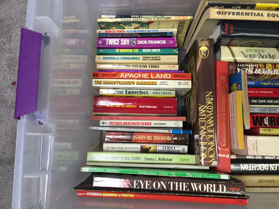 HUGE Lot Of Paperback Novels Books Mostly Fiction [Photo 6]