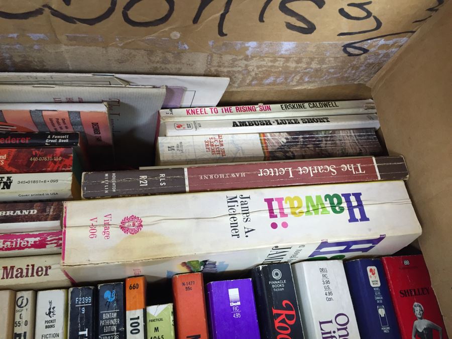 HUGE Lot Of Paperback Novels Books Mostly Fiction [Photo 29]