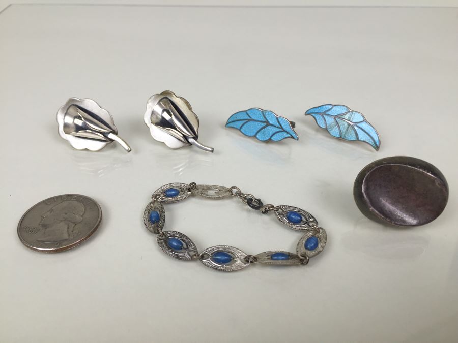 Various Sterling Silver Earrings Including Sauteur Renoir Modernist Earrings And Sterling Bracelet 35.6g [Photo 1]