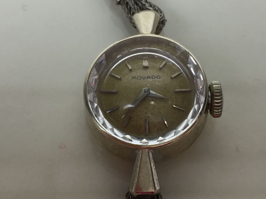 14K Gold MOVADO Women's Watch With Gold Filled Watch Band 9.9g [Photo 6]