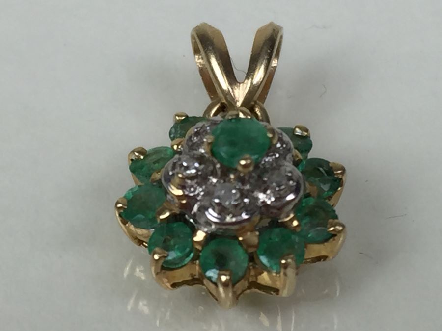 14K Gold Pendant With Diamonds And Green Stones 1.1g