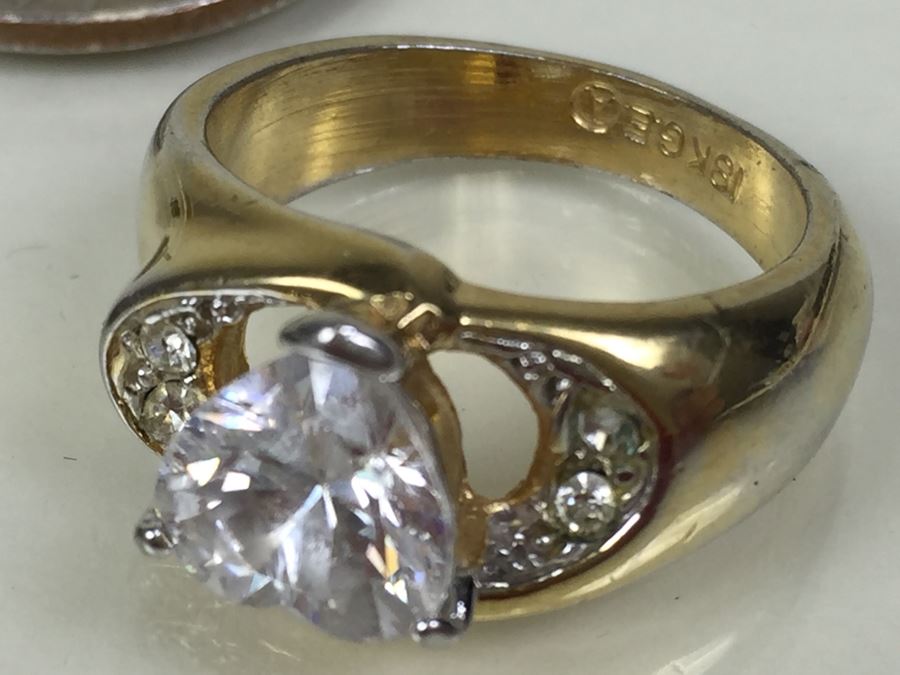 Jewelry Lot With Old Turquoise Ring (Mostly Costume Rings) [Photo 12]