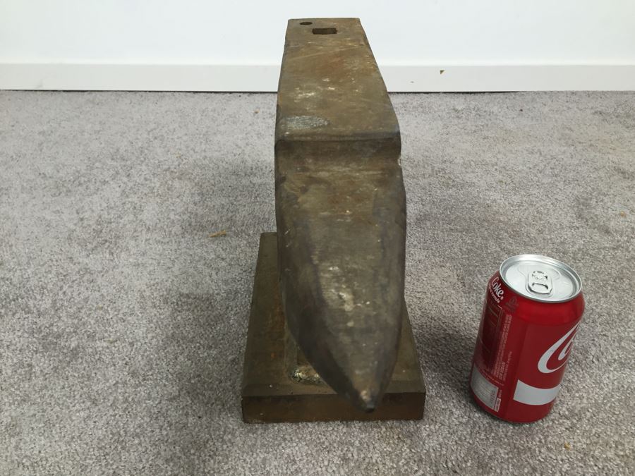 JUST ADDED - Vintage Blacksmith Anvil [Photo 6]