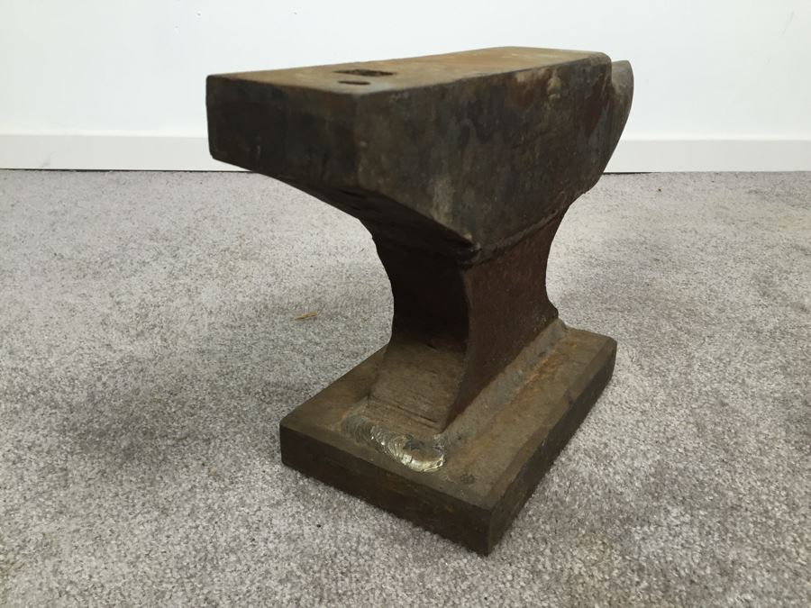 JUST ADDED - Vintage Blacksmith Anvil [Photo 12]