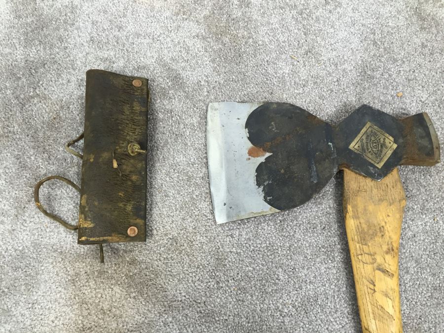 JUST ADDED - Vintage L. & I. J. White Co Axe Buffalo, NY With Protective Leather Blade Cover [Photo 13]