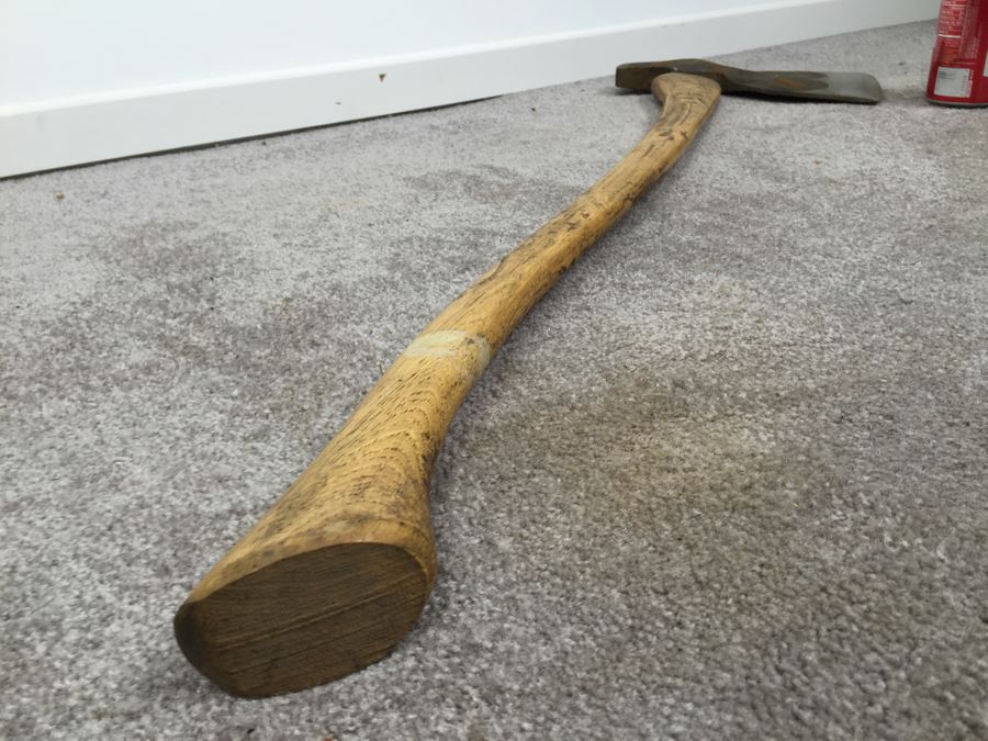 JUST ADDED - Vintage L. & I. J. White Co Axe Buffalo, NY With Protective Leather Blade Cover [Photo 12]