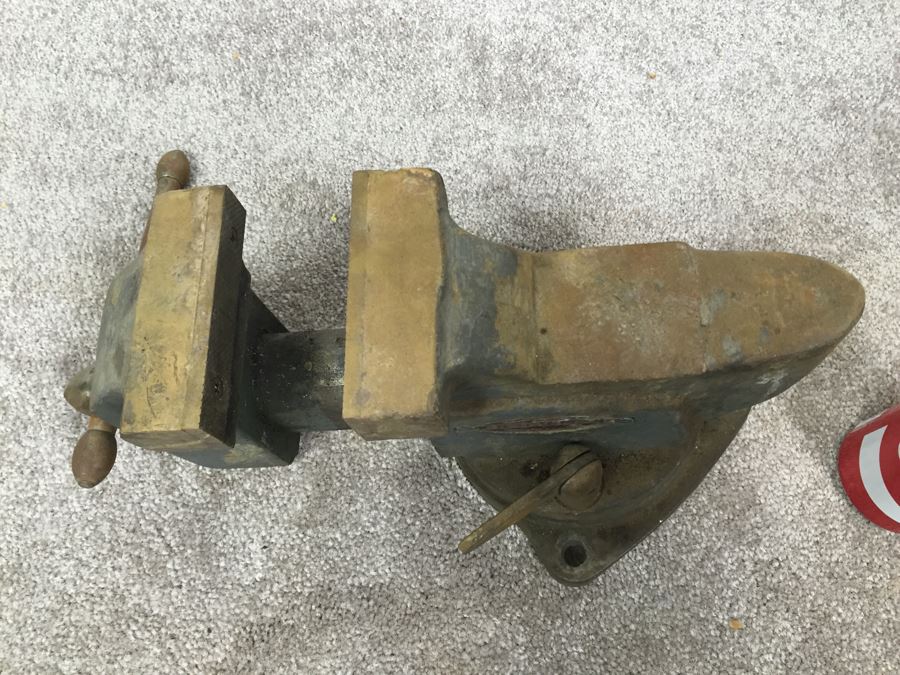 JUST ADDED - Vintage Craftsman Bench Vise [Photo 2]