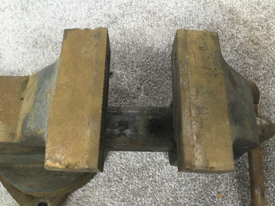 JUST ADDED - Vintage Craftsman Bench Vise [Photo 9]