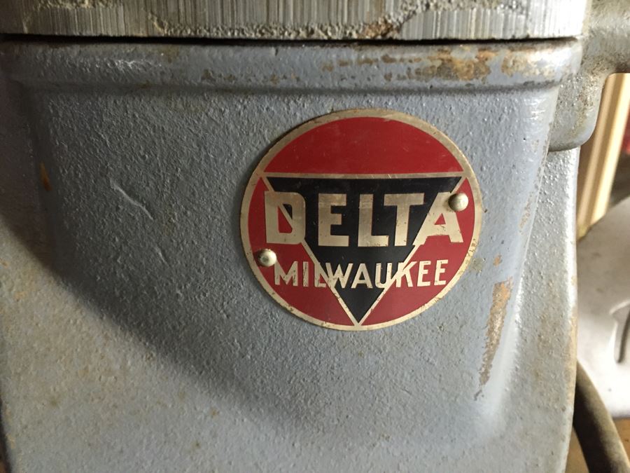 JUST ADDED - Delta Milwaukee Woodworking Lathe Serial No. 34-6393 1945 [Photo 5]
