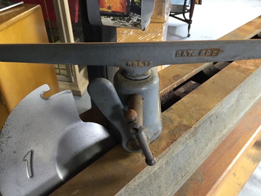 JUST ADDED - Delta Milwaukee Woodworking Lathe Serial No. 34-6393 1945 [Photo 9]