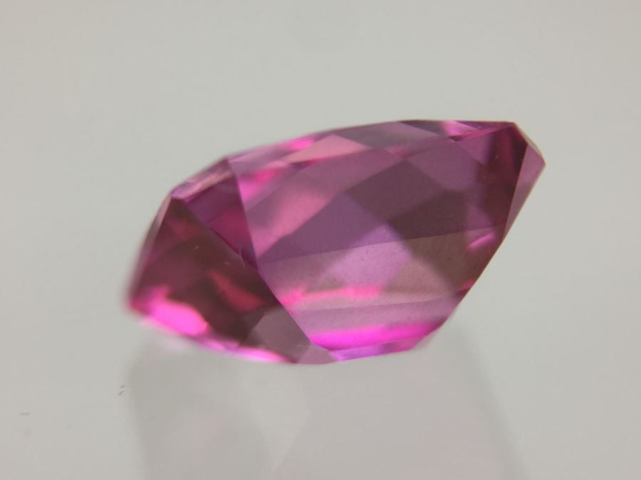 2.10CTS EC TRTD Hot Pink Topaz Gemstone 9X7MM [Photo 14]