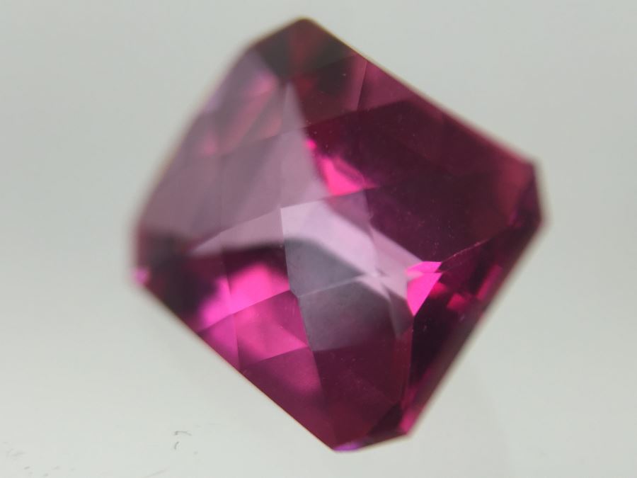2.10CTS EC TRTD Hot Pink Topaz Gemstone 9X7MM [Photo 11]