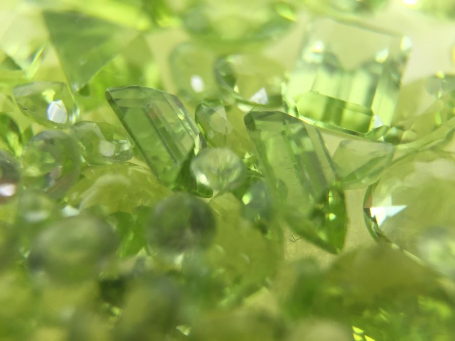 20.00CTW Assorted Peridot Gemstones [Photo 12]