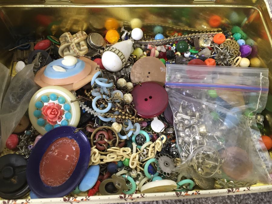 Huge Crafters Mixed Lot [Photo 31]