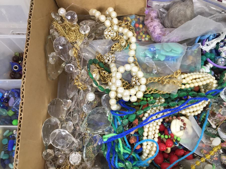 Huge Crafters Mixed Lot [Photo 15]