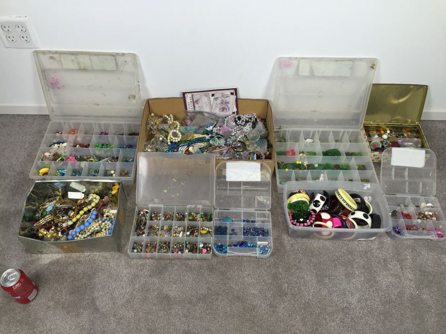 Huge Crafters Mixed Lot [Photo 1]