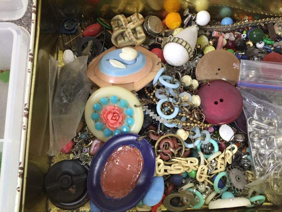 Huge Crafters Mixed Lot [Photo 32]