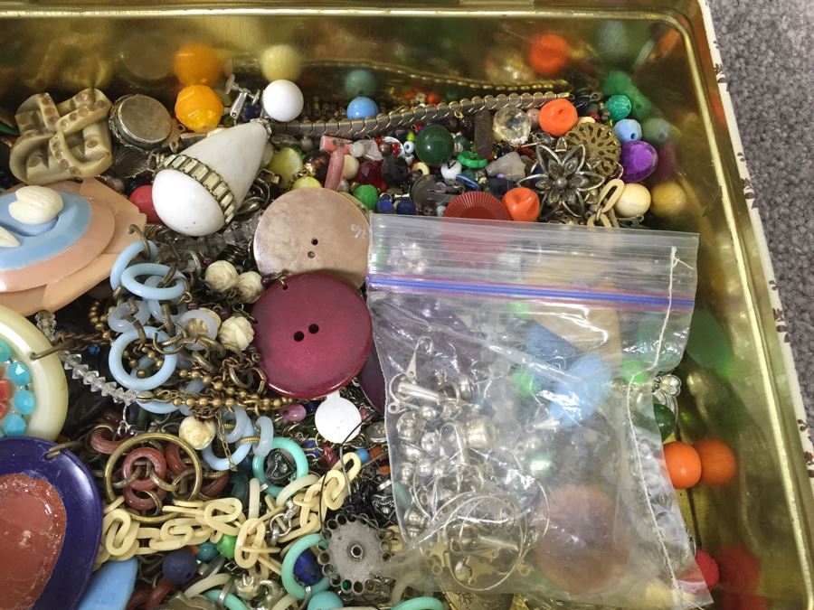 Huge Crafters Mixed Lot [Photo 33]