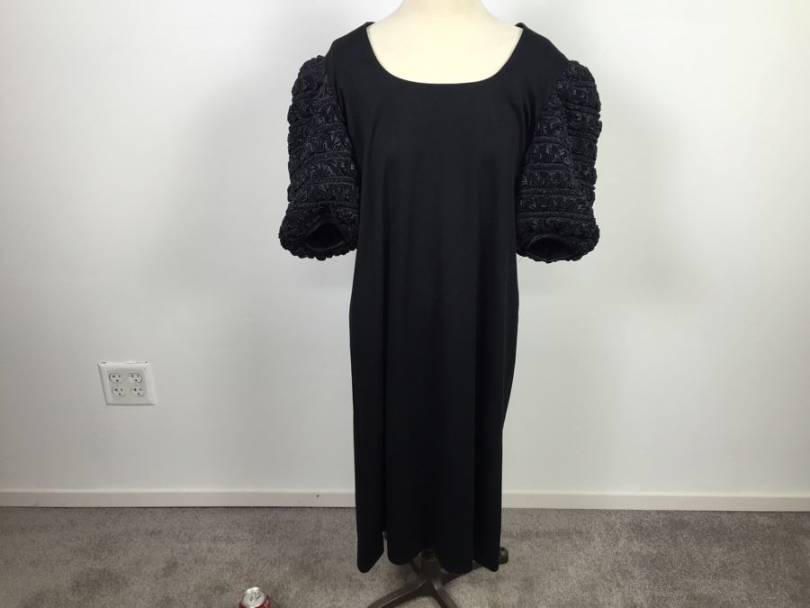 Black Dress Umba For Parnes Feinstein [Photo 4]