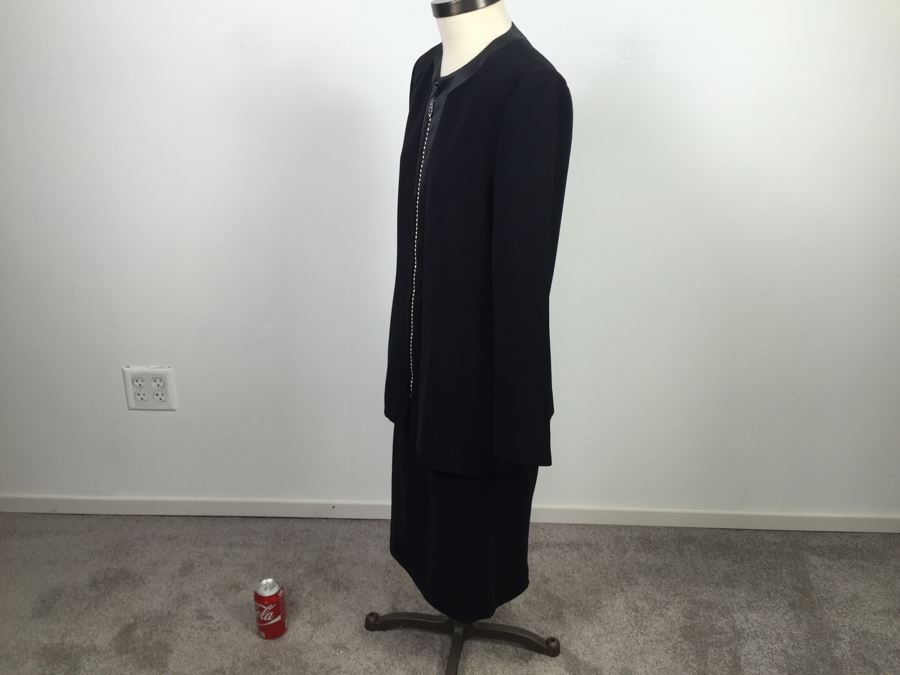 Women's Black Jacket And Skirt Outfit [Photo 7]