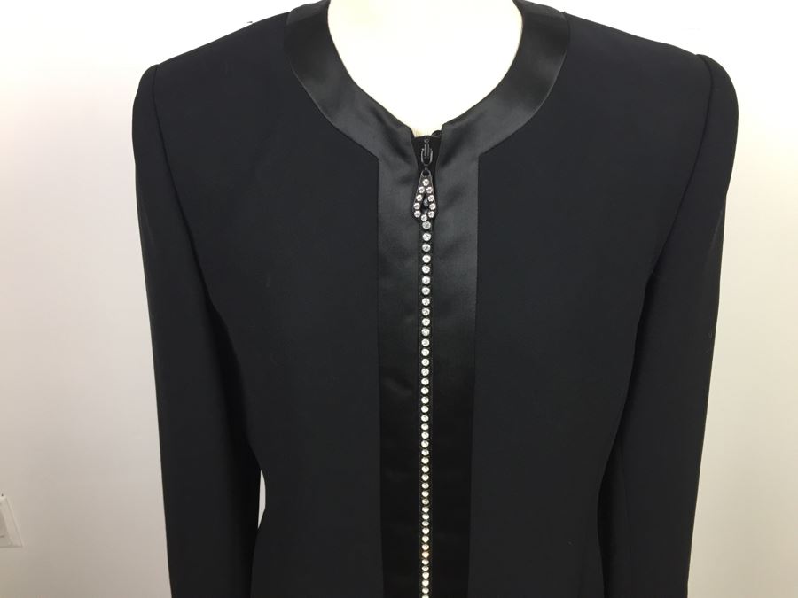Women's Black Jacket And Skirt Outfit [Photo 5]