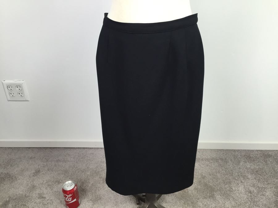 Women's Black Jacket And Skirt Outfit [Photo 9]