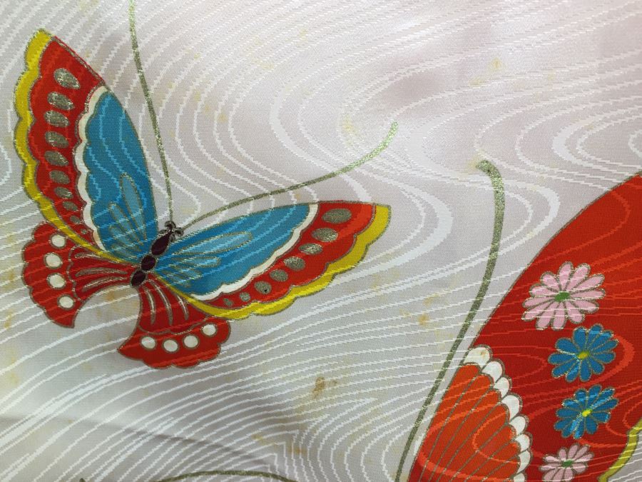 Stunning Japanese Silk Robe Kimono With Butterfly Motif [Photo 6]