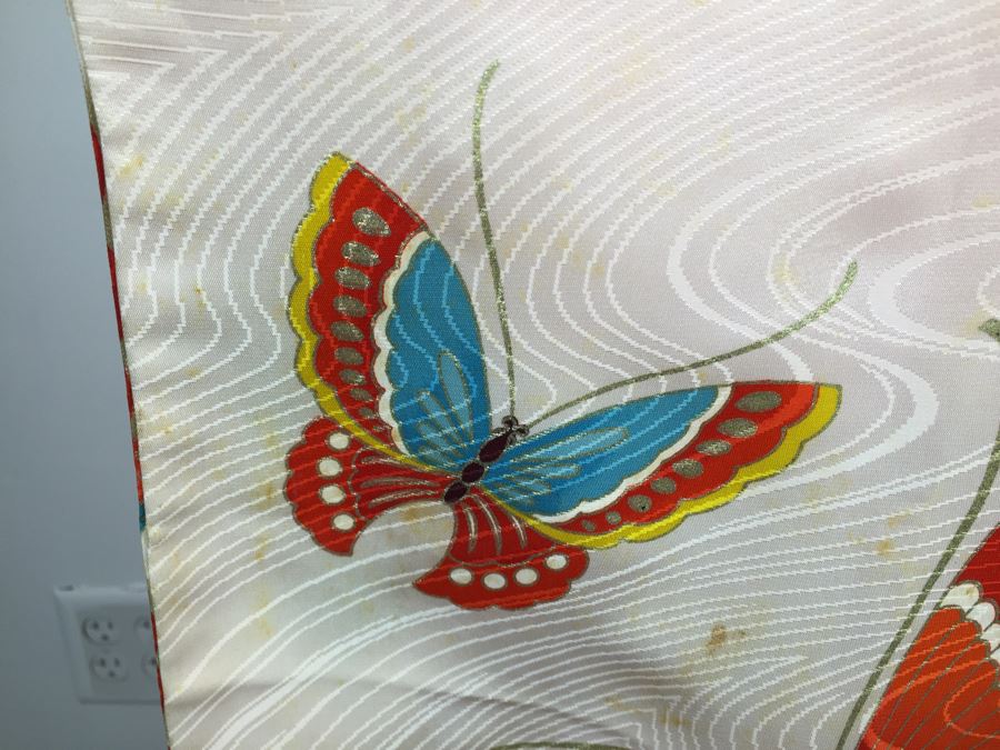 Stunning Japanese Silk Robe Kimono With Butterfly Motif [Photo 7]